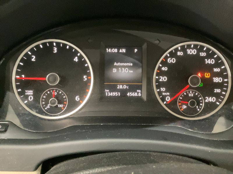 Volkswagen Tiguan 2.0 TDI Sport 4Motion BlueMotion Tech 2015 – снимка 13