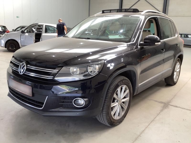 Volkswagen Tiguan 2.0 TDI Sport 4Motion BlueMotion Tech 2015 – снимка 2