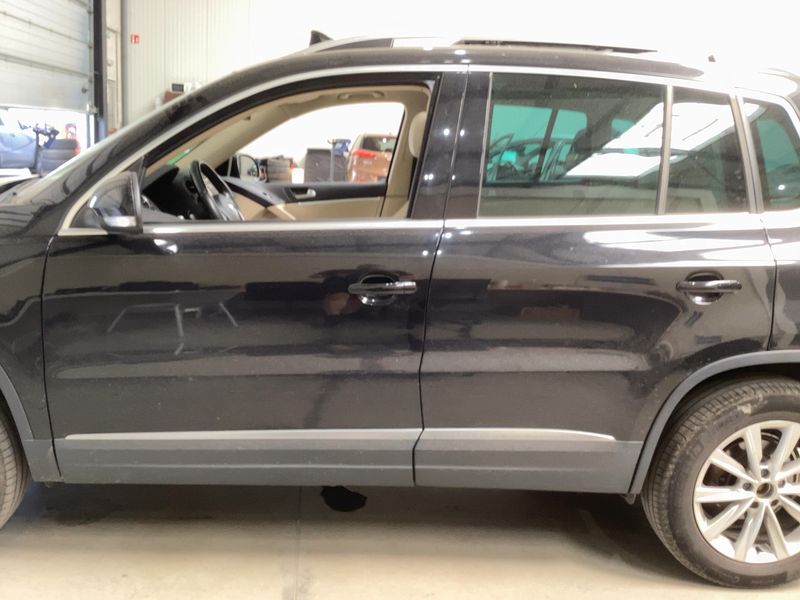 Volkswagen Tiguan 2.0 TDI Sport 4Motion BlueMotion Tech 2015 – снимка 4