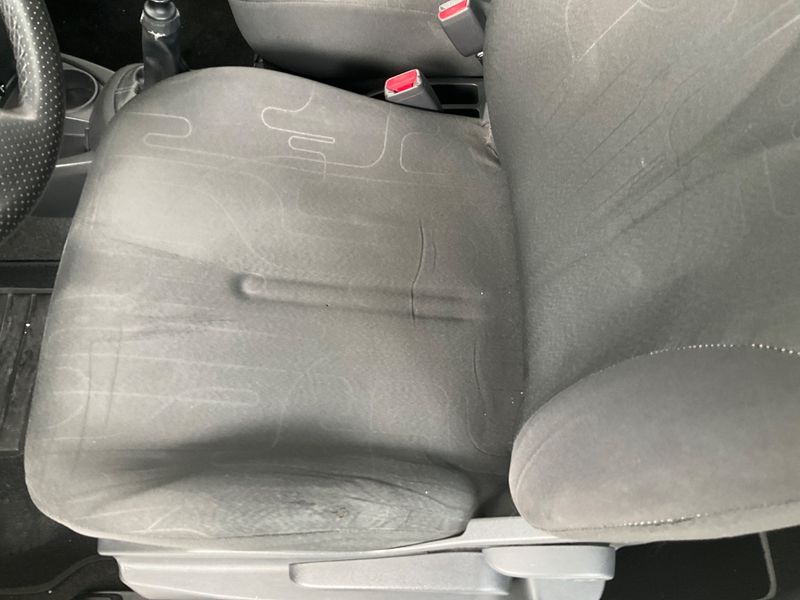 Toyota Yaris 1.4 D-4D Active 2014 – снимка 23