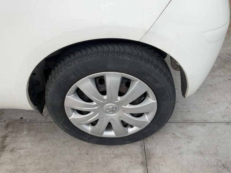 Toyota Yaris 1.4 D-4D Active 2014 – снимка 5