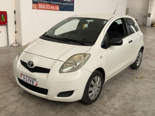 Toyota Yaris 1.4 D-4D Active 2014 – снимка 1
