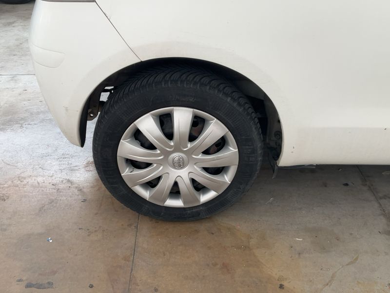 Toyota Yaris 1.4 D-4D Active 2014 – снимка 9
