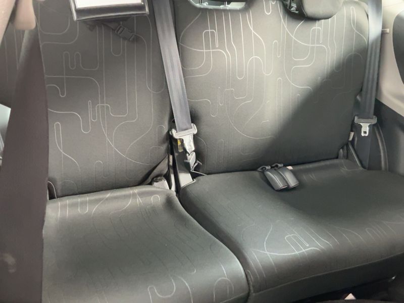 Toyota Yaris 1.4 D-4D Active 2014 – снимка 19