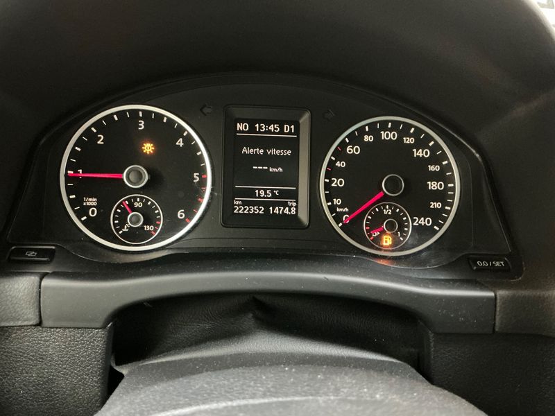 Volkswagen Tiguan 2.0 TDI Carat 4Motion 2010 – снимка 18