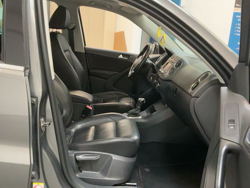Volkswagen Tiguan 2.0 TDI Carat 4Motion 2010 – снимка 16