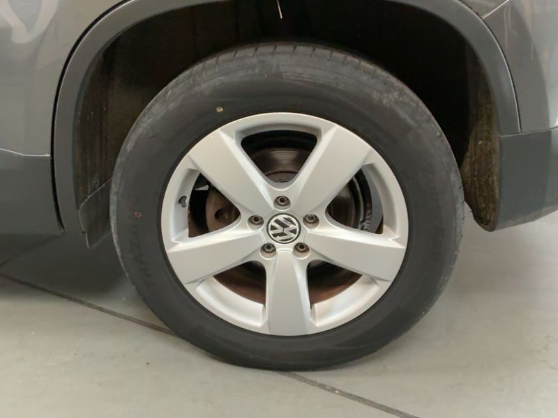 Volkswagen Tiguan 2.0 TDI Carat 4Motion 2010 – снимка 5