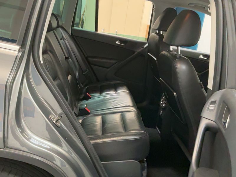 Volkswagen Tiguan 2.0 TDI Carat 4Motion 2010 – снимка 19