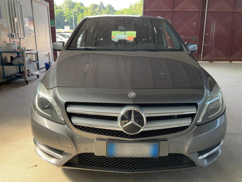 Mercedes-Benz B-Klasse B 180 Executive 2012 – снимка 14