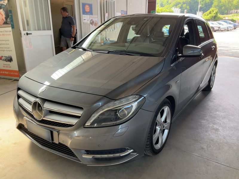 Mercedes-Benz B-Klasse B 180 Executive 2012 – снимка 1