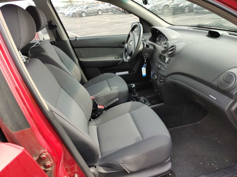 Chevrolet Aveo 1.2 LS 2011 – снимка 9