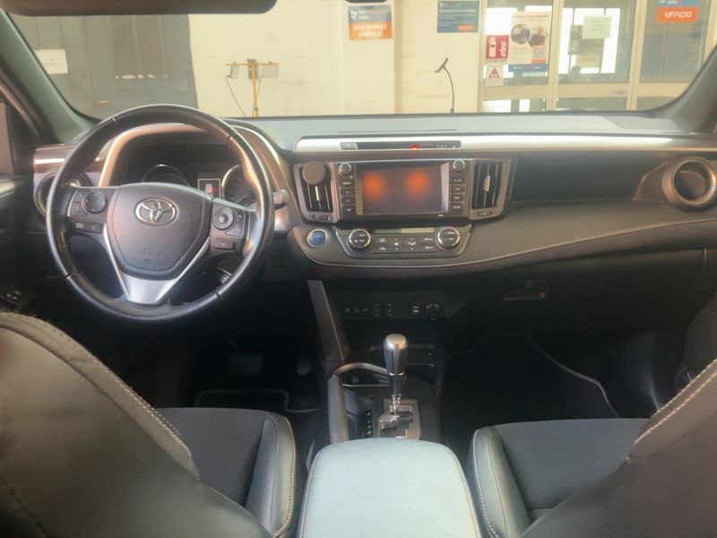 Toyota RAV 4 2.5 Hybrid Style 2017 – снимка 17