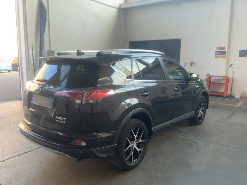 Toyota RAV 4 2.5 Hybrid Style 2017 – снимка 8