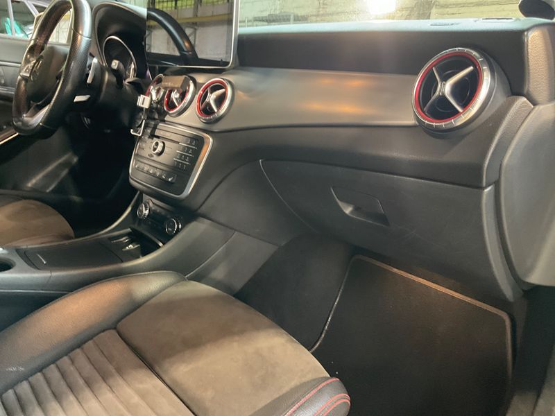 Mercedes-Benz CLA-Klasse CLA 200 Shooting Brake 4Matic AMG Line 2015 – снимка 23