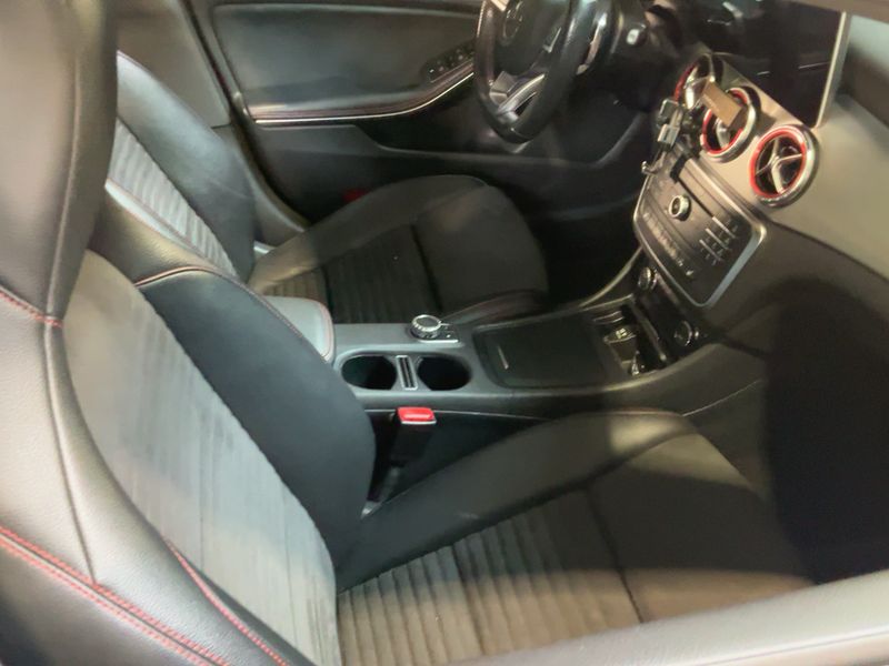 Mercedes-Benz CLA-Klasse CLA 200 Shooting Brake 4Matic AMG Line 2015 – снимка 17