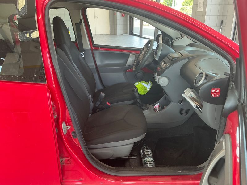 Toyota Aygo 1.0 Now 2011 – снимка 3