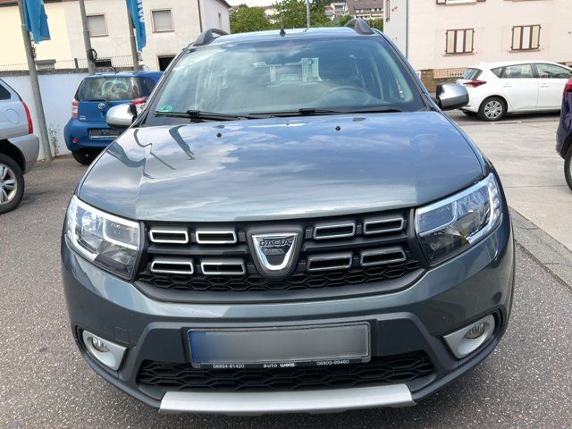 Dacia Logan MCV 0.9 TCe Stepway Celebration 2017 – снимка 14