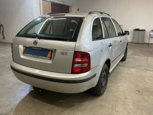 Skoda Fabia 1.4 Comfort 2004 – снимка 2