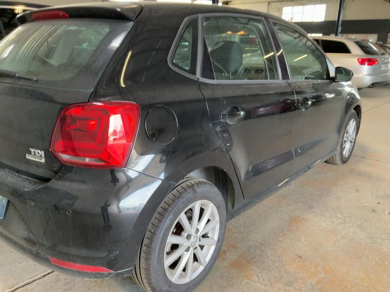 Volkswagen Polo 1.4 TDI Comfortline BlueMotion Tech 2015 – снимка 8
