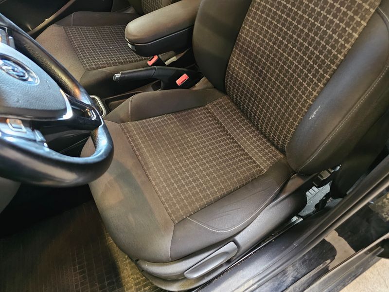 Volkswagen Polo 1.4 TDI Comfortline BlueMotion Tech 2015 – снимка 28