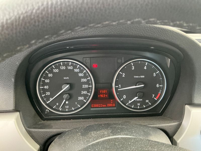 BMW 3er 318i 2009 – снимка 19