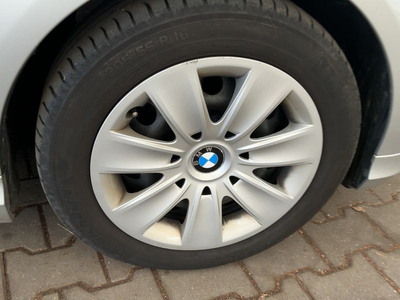 BMW 3er 318i 2009 – снимка 11