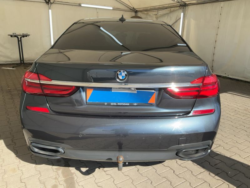 BMW 7er 750i L xDrive 2017 – снимка 7