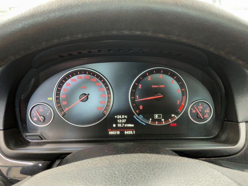 BMW 5er 520i 2013 – снимка 18