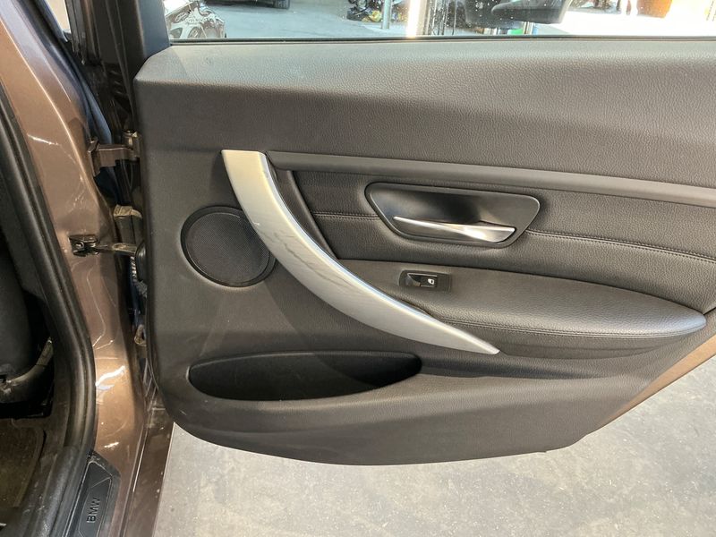 BMW 3er 318d 2013 – снимка 24