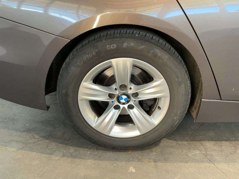 BMW 3er 318d 2013 – снимка 19