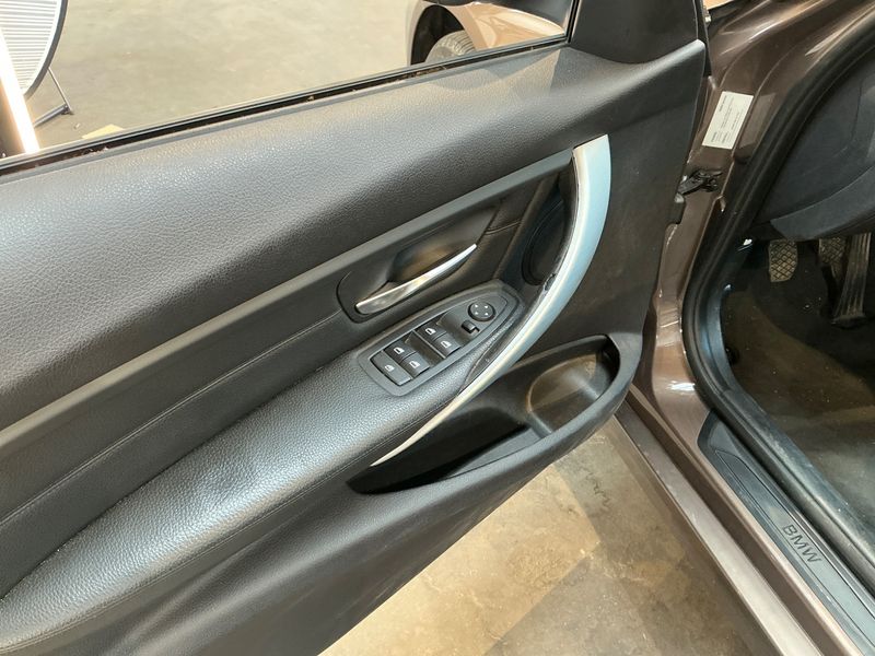 BMW 3er 318d 2013 – снимка 25