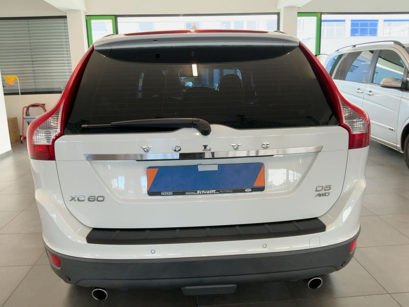 Volvo XC60 2.4 D5 Momentum AWD 2010 – снимка 7