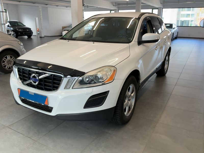 Volvo XC60 2.4 D5 Momentum AWD 2010 – снимка 1