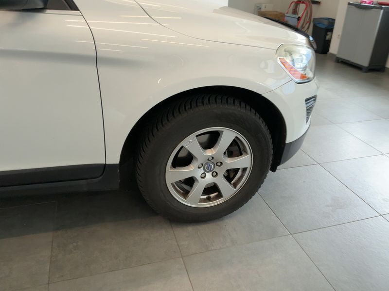 Volvo XC60 2.4 D5 Momentum AWD 2010 – снимка 11