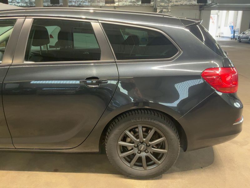 Opel Astra 1.6 CDTI DPF Edition 2014 – снимка 6
