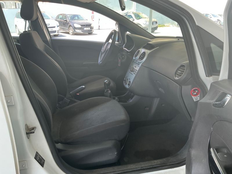 Opel Corsa 1.2 CMon 2012 – снимка 3