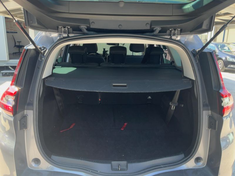 Renault Grand Scenic 1.3 TCe Business 2021 – снимка 15