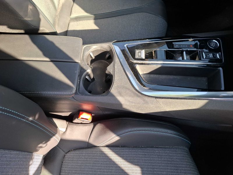 Peugeot 3008 1.2 PureTech Allure Pack 2023 – снимка 57