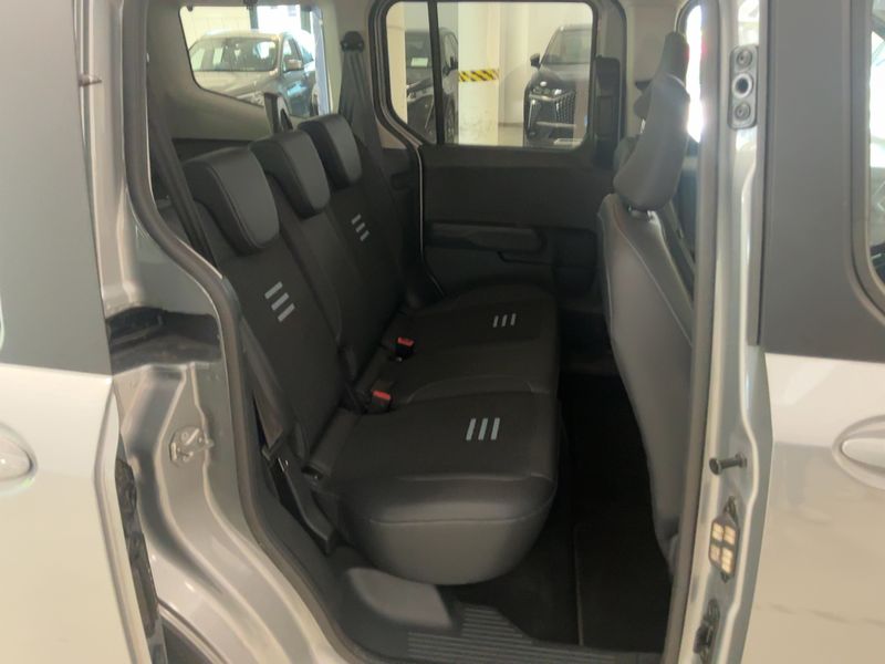 Ford Tourneo Courier 1.0 EcoBoost Active 2024 – снимка 19