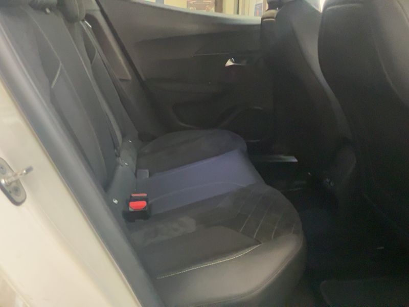 Peugeot 2008 1.5 Blue-HDi GT Pack 2023 – снимка 19