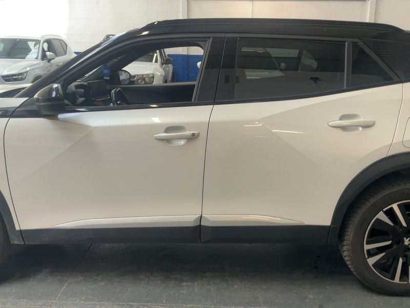 Peugeot 2008 1.5 Blue-HDi GT Pack 2023 – снимка 4
