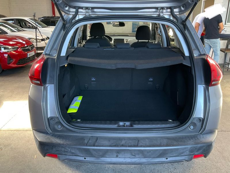 Peugeot 2008 1.2 e-THP Style 2019 – снимка 15