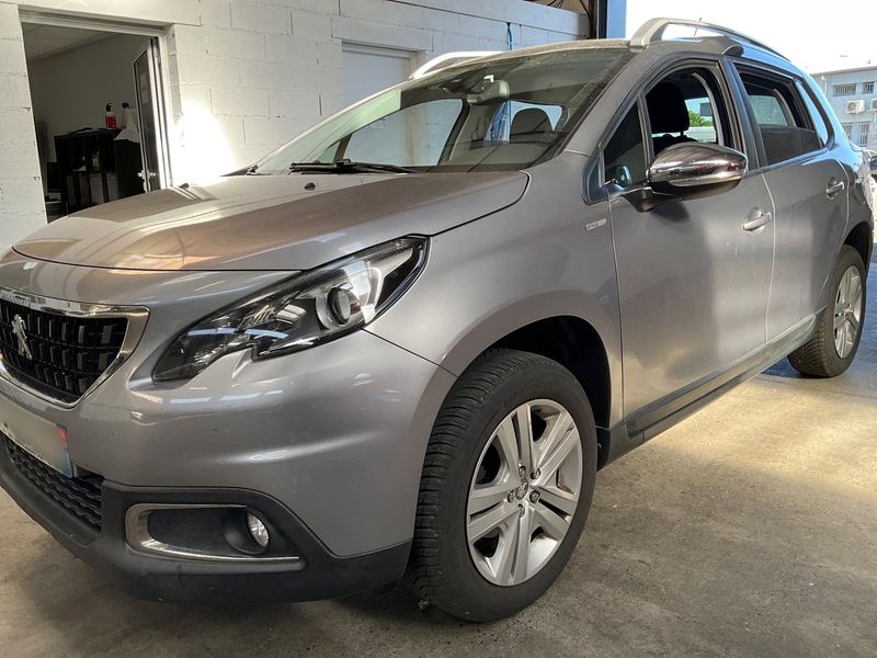 Peugeot 2008 1.2 e-THP Style 2019 – снимка 2