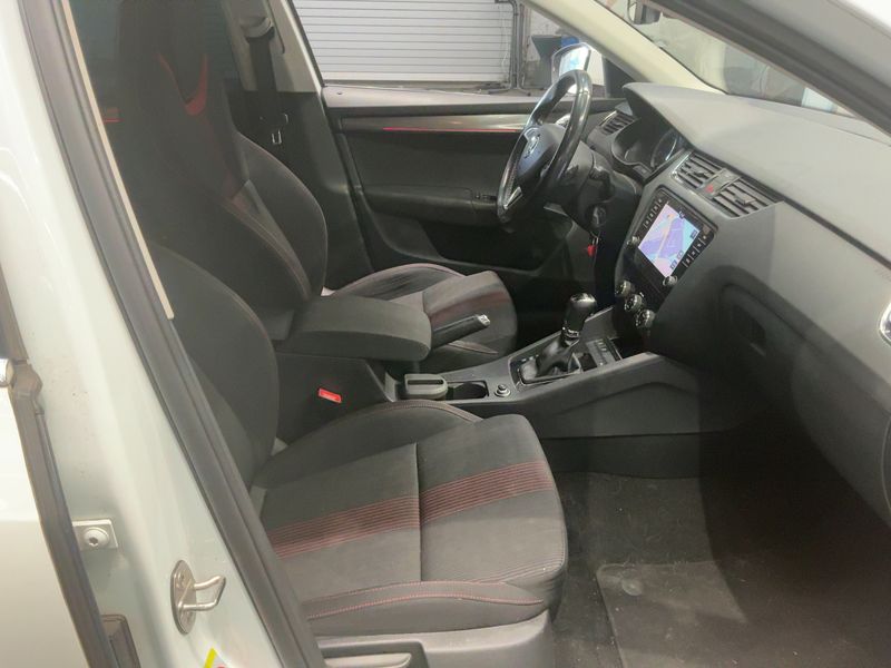 Skoda Octavia 2.0 TDI Style 2017 – снимка 17