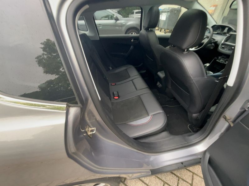 Peugeot 2008 1.6 e-HDi Crossway 2015 – снимка 19