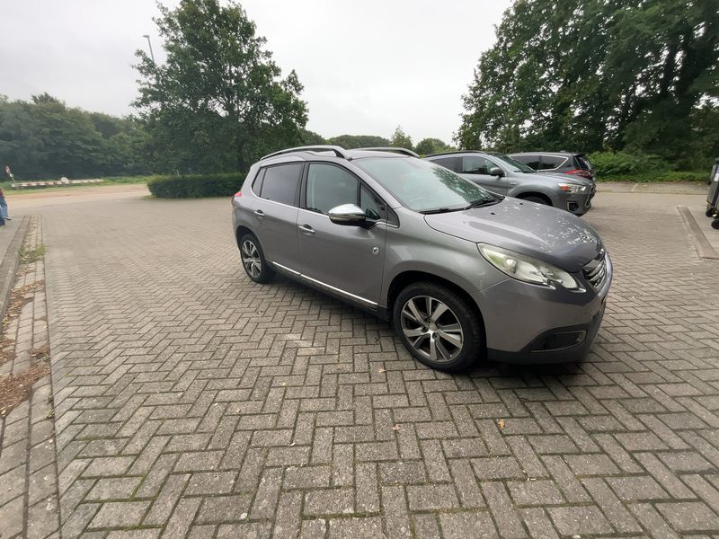 Peugeot 2008 1.6 e-HDi Crossway 2015 – снимка 12