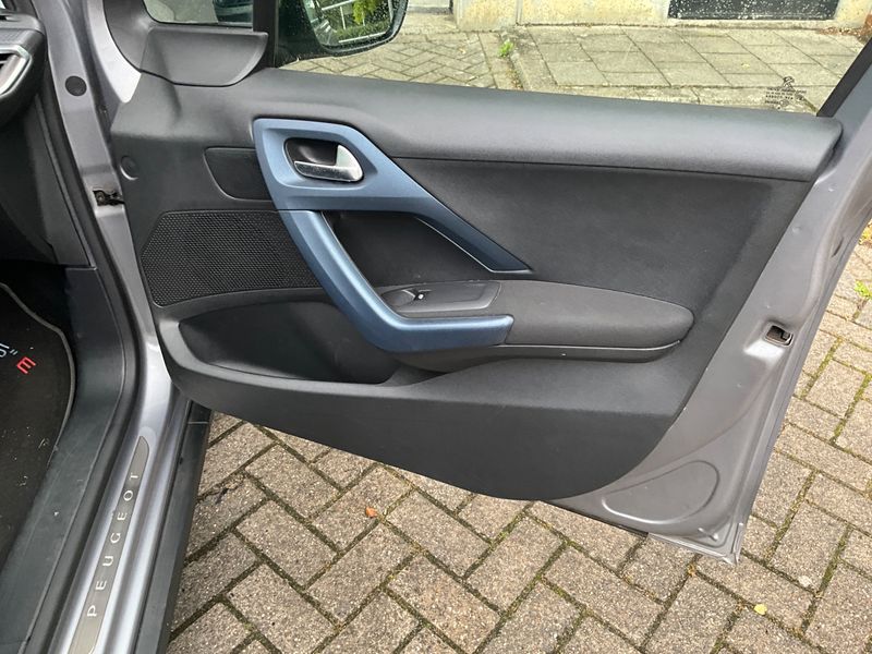 Peugeot 2008 1.6 e-HDi Crossway 2015 – снимка 24