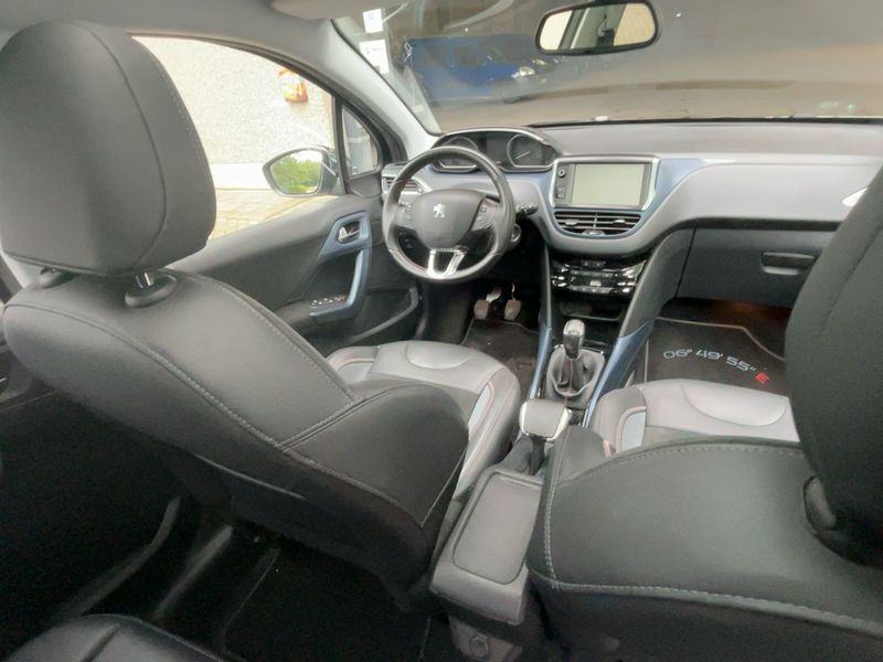 Peugeot 2008 1.6 e-HDi Crossway 2015 – снимка 17