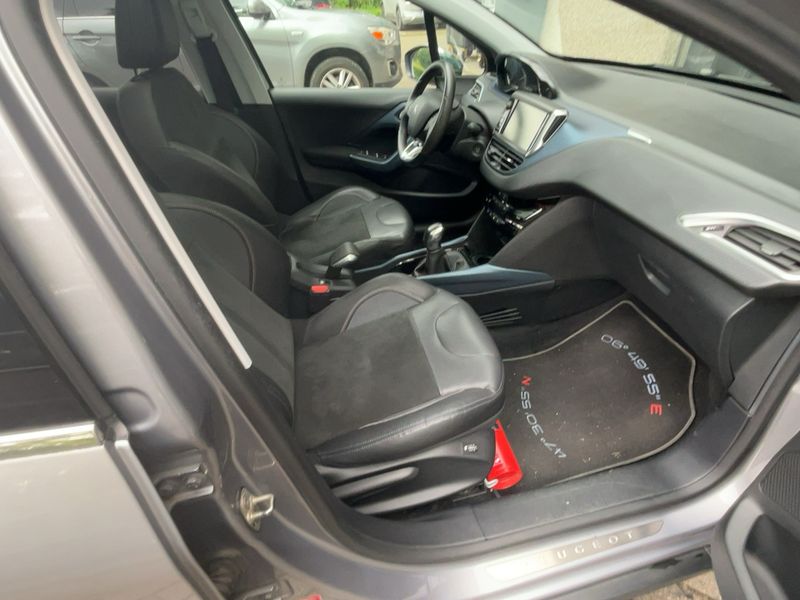 Peugeot 2008 1.6 e-HDi Crossway 2015 – снимка 16
