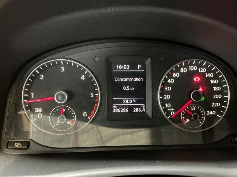 Volkswagen Touran 2.0 TDI Comfortline 2010 – снимка 4